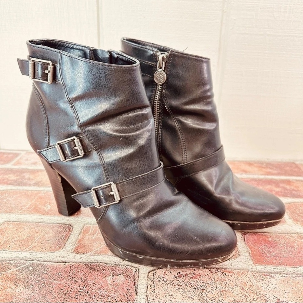 Vera Wang Black Triple Buckle Heeled Boots